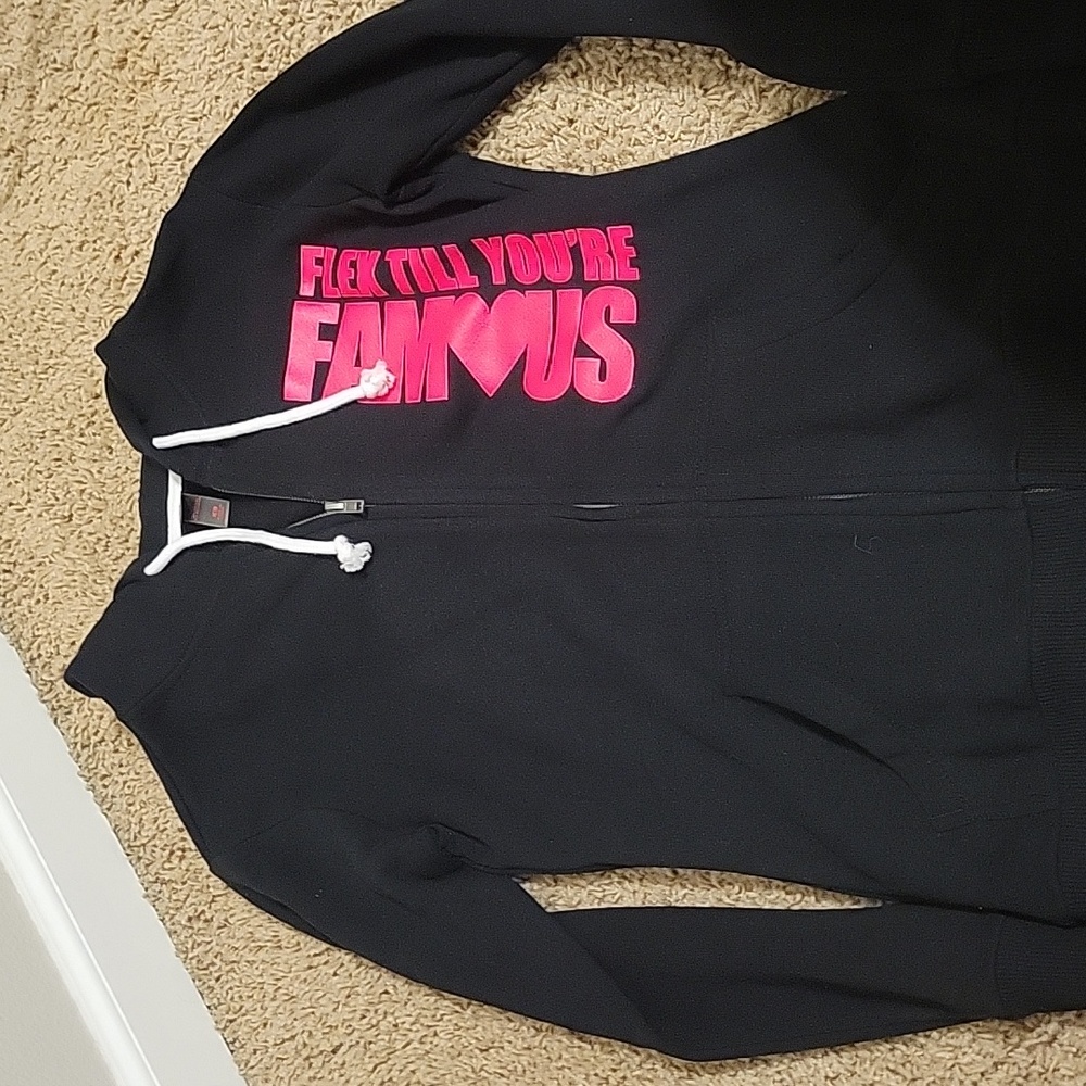 New flex til you're famous zip up